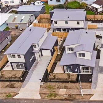 โรงเรียนโครงสร้างเหล็กหุ้มฉนวน